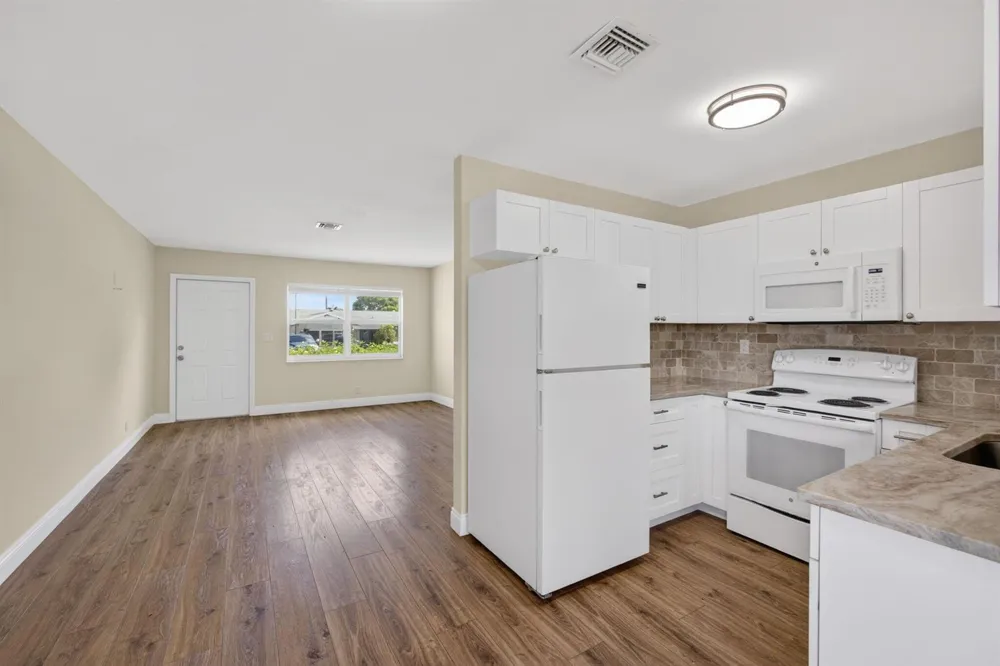 1333 W 31st Street Riviera Beach, FL 33404