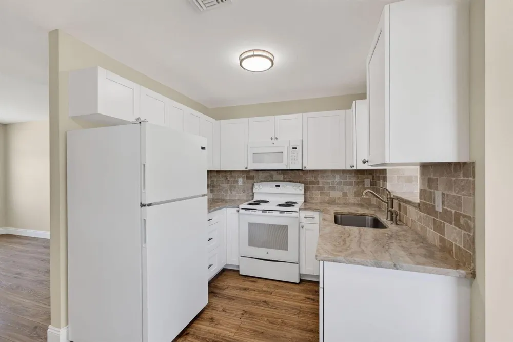 1333 W 31st Street Riviera Beach, FL 33404