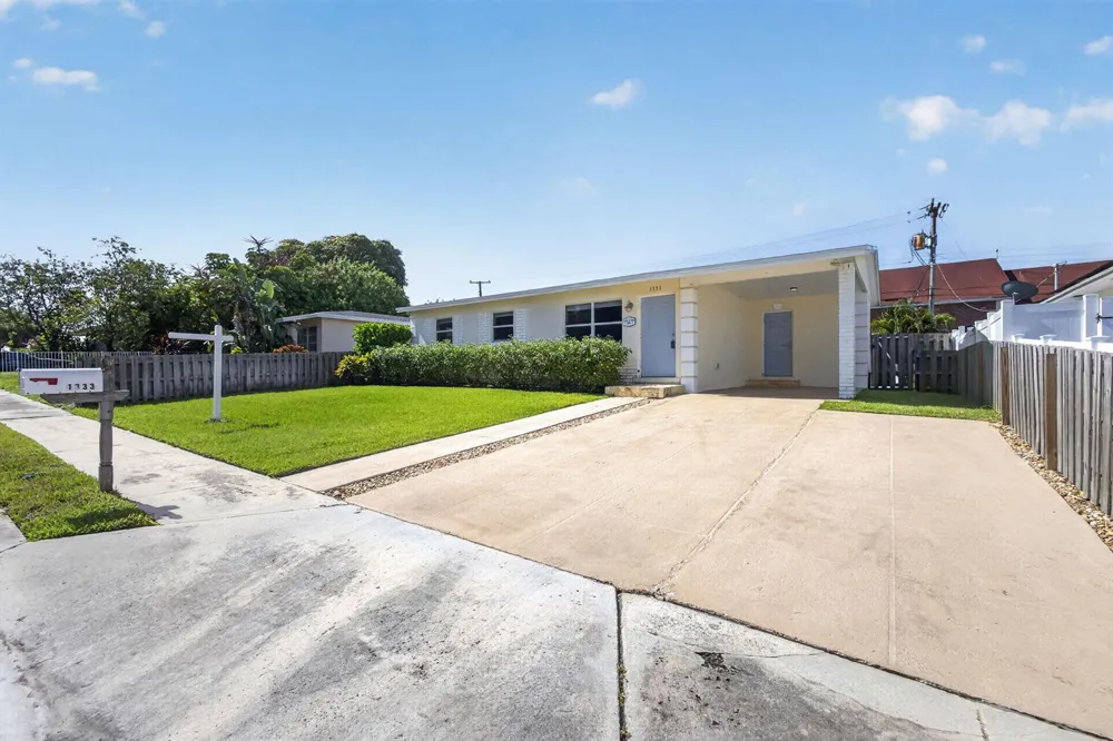 1333 W 31st Street Riviera Beach, FL 33404