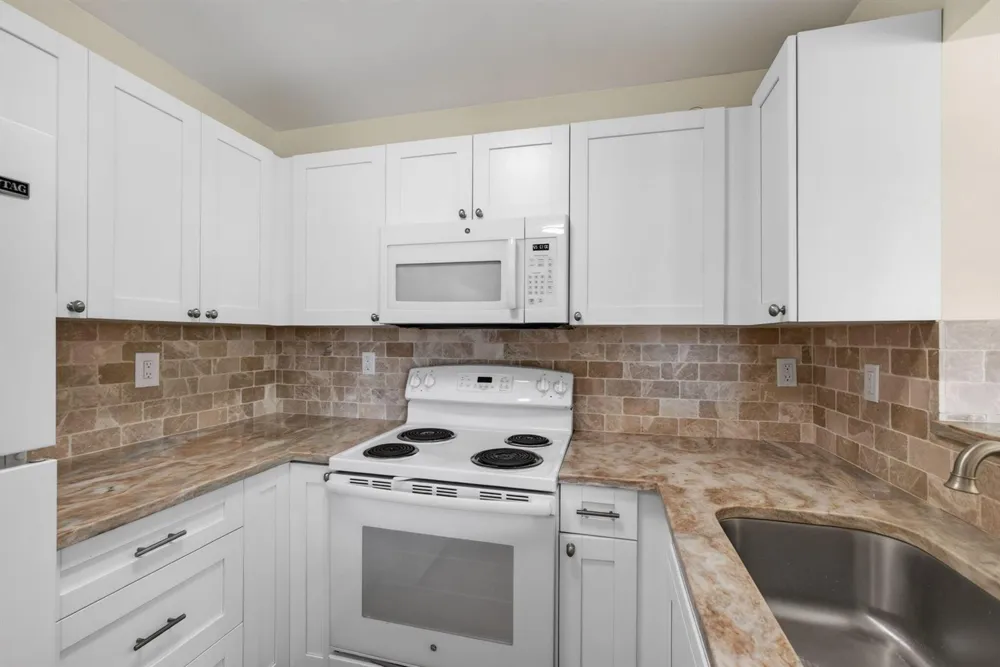 1333 W 31st Street Riviera Beach, FL 33404