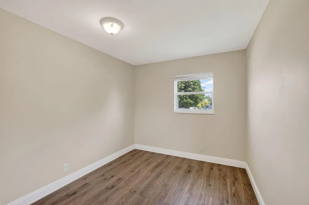 1333 W 31st Street Riviera Beach, FL 33404