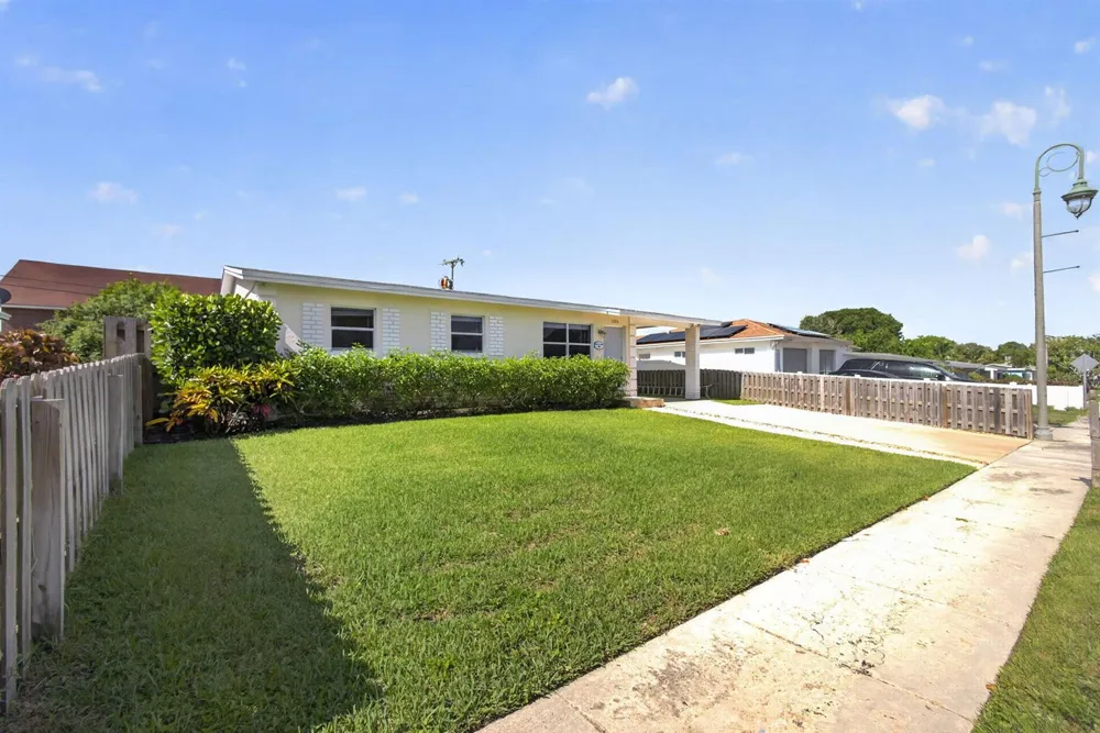 1333 W 31st Street Riviera Beach, FL 33404