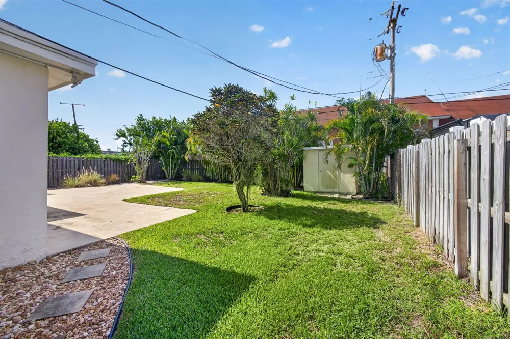 1333 W 31st Street Riviera Beach, FL 33404