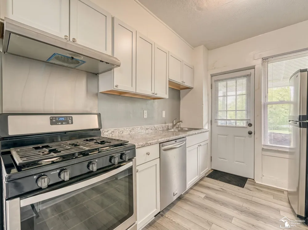 511 W 3rd Street Monroe City, MI 48161