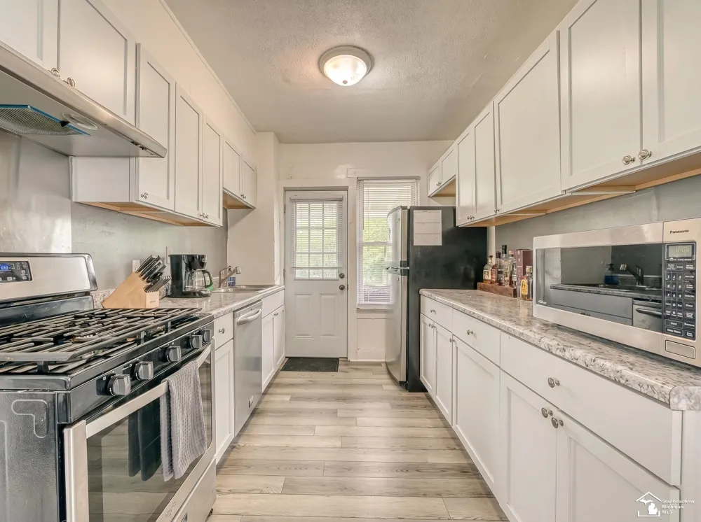 511 W 3rd Street Monroe City, MI 48161