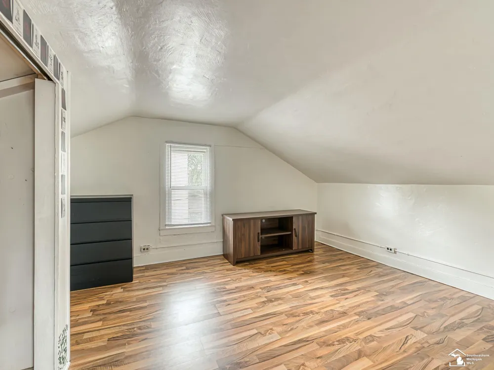 511 W 3rd Street Monroe City, MI 48161