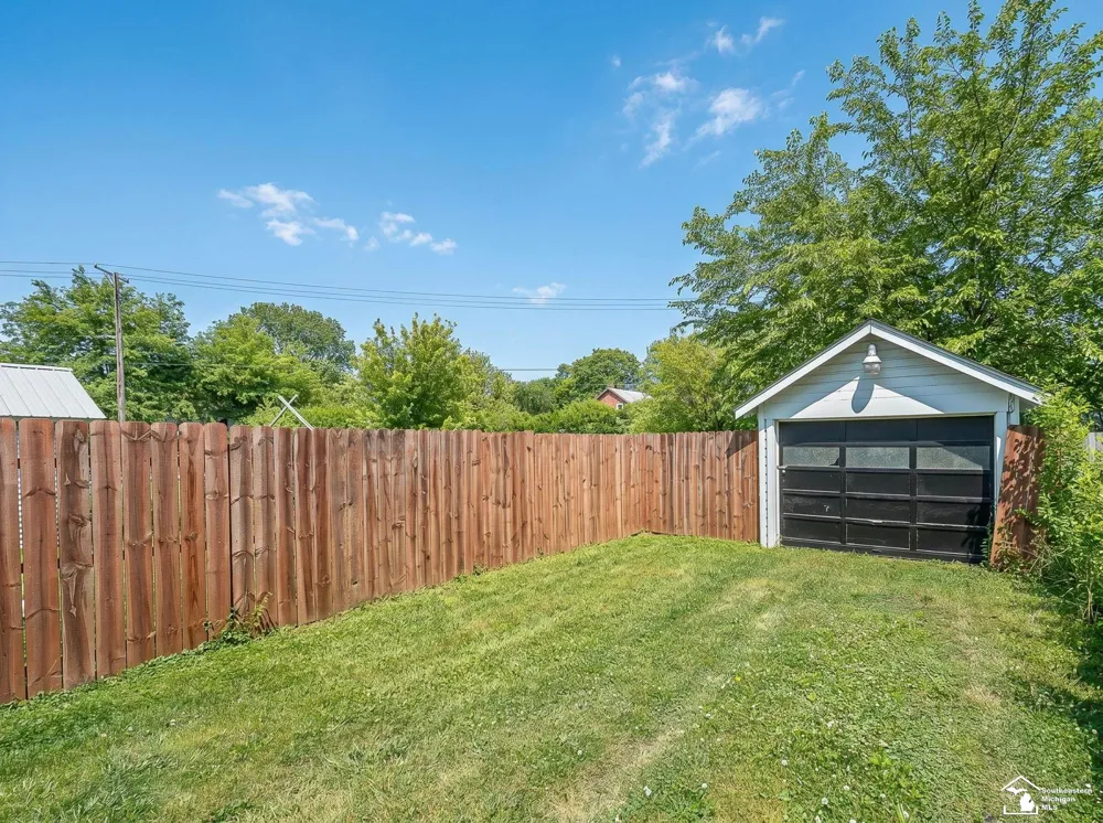 511 W 3rd Street Monroe City, MI 48161