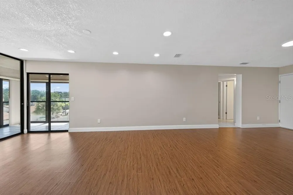 12300 VONN ROAD #4307 Largo, FL 33774