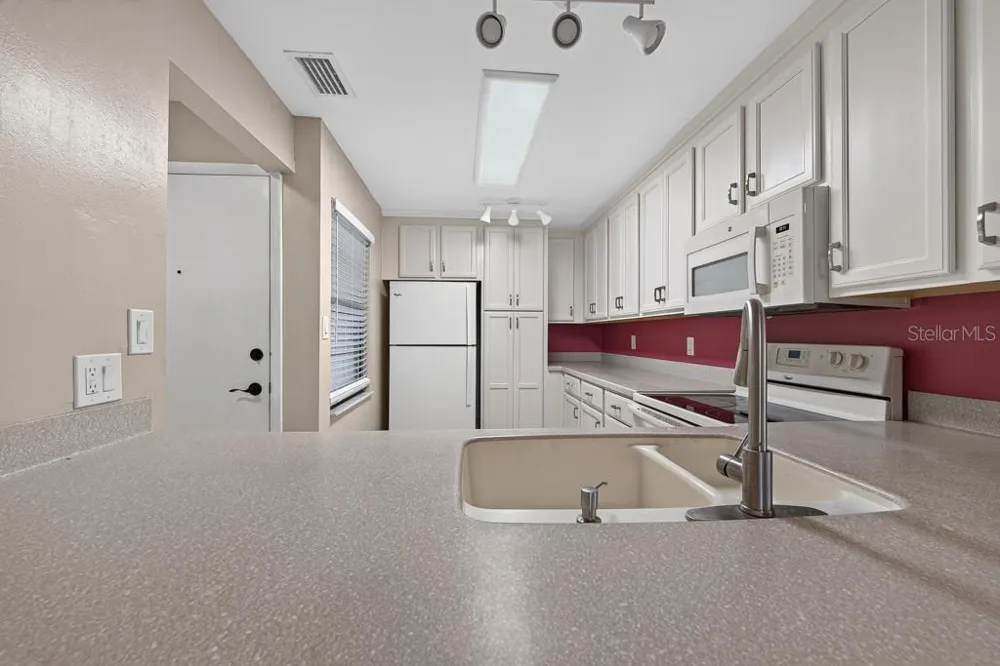 12300 VONN ROAD #4307 Largo, FL 33774