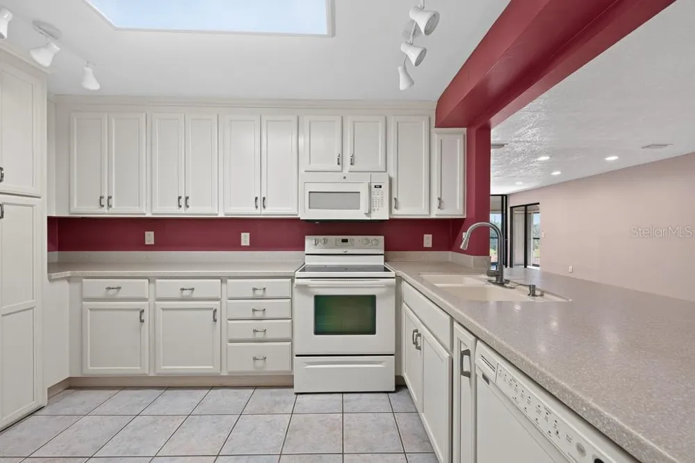 12300 VONN ROAD #4307 Largo, FL 33774