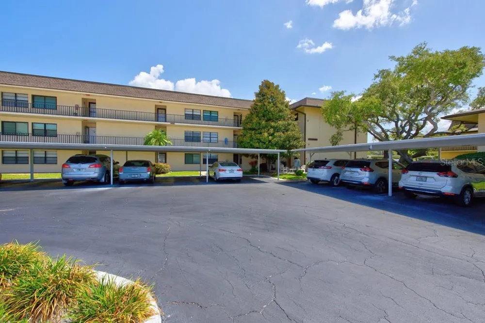 12300 VONN ROAD #4307 Largo, FL 33774
