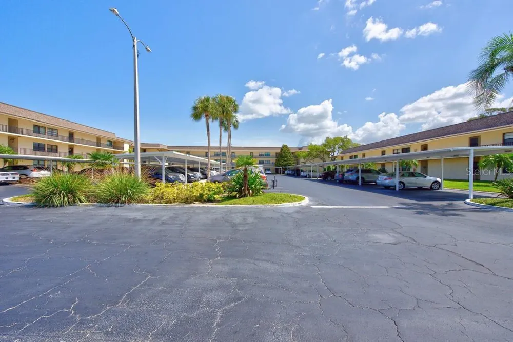 12300 VONN ROAD #4307 Largo, FL 33774