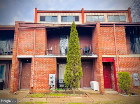 9841 NORTHEAST AVENUE #22