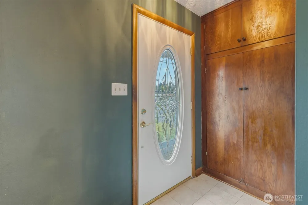 716 Woodard Avenue NE Castle Rock, WA 98611