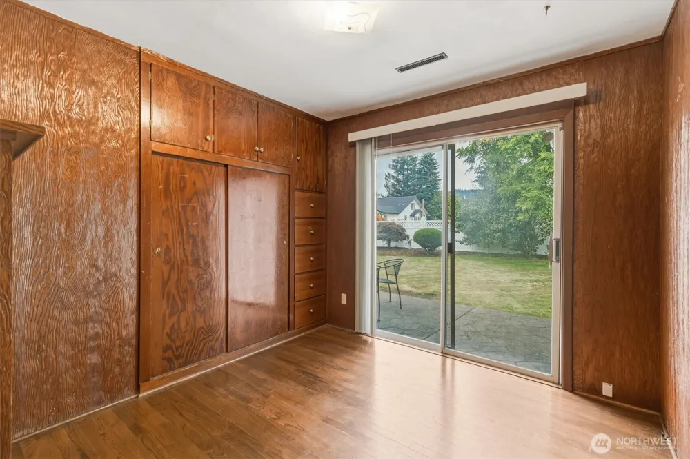 716 Woodard Avenue NE Castle Rock, WA 98611