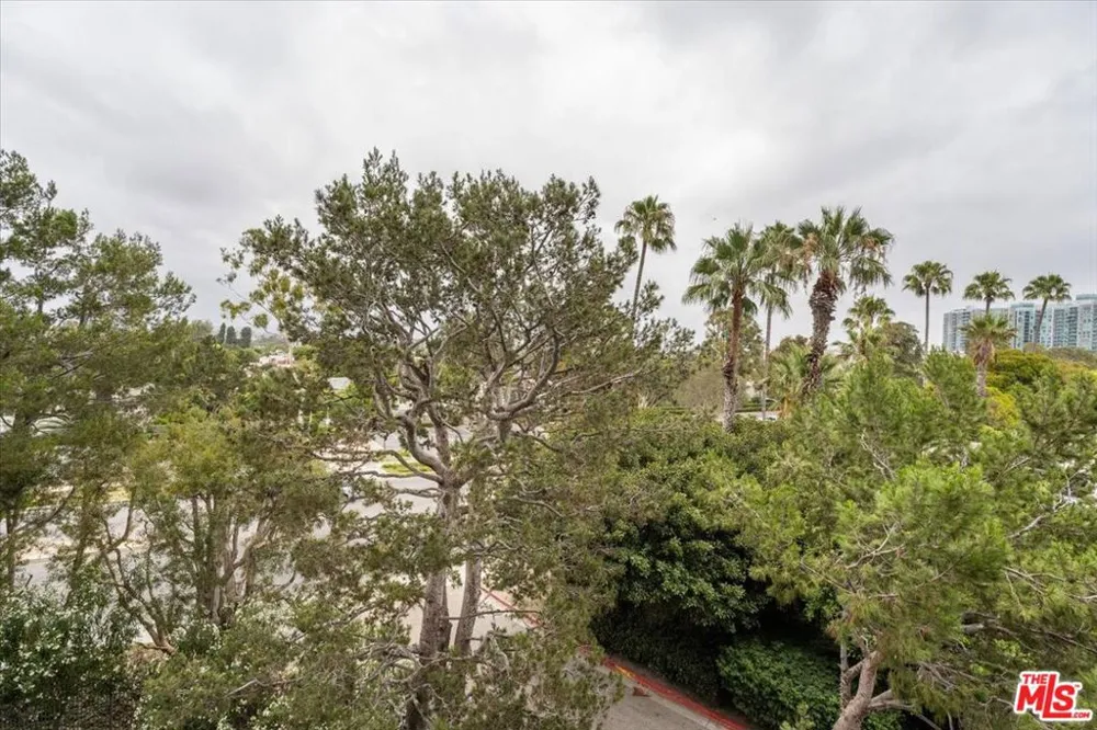 4337 Marina City Drive #147 Marina del Rey, CA 90292