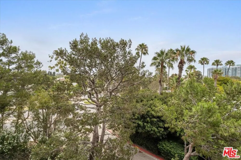 4337 Marina City Drive #147 Marina del Rey, CA 90292