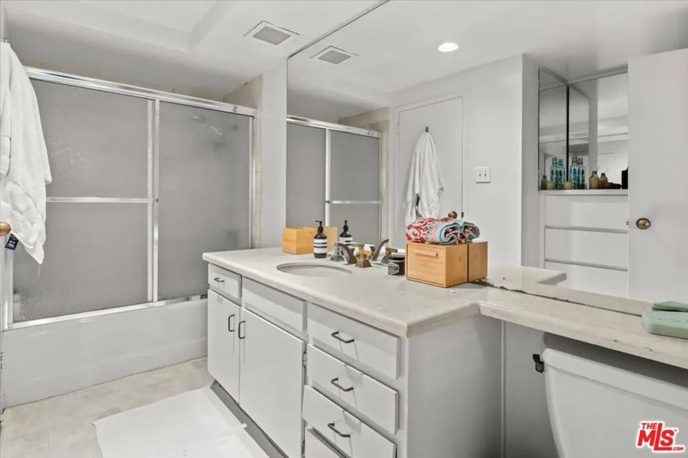 4337 Marina City Drive #147 Marina del Rey, CA 90292
