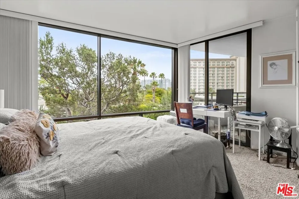 4337 Marina City Drive #147 Marina del Rey, CA 90292