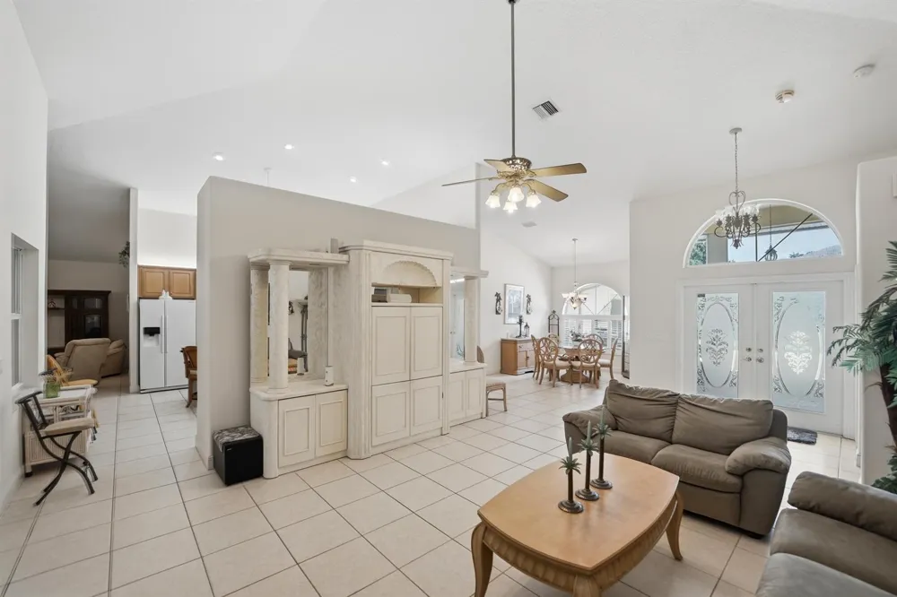 2305 Winding Creek Lane Fort Pierce, FL 34981