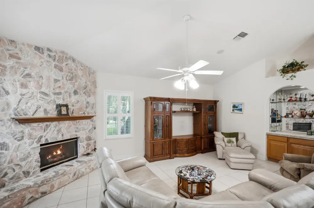 2305 Winding Creek Lane Fort Pierce, FL 34981