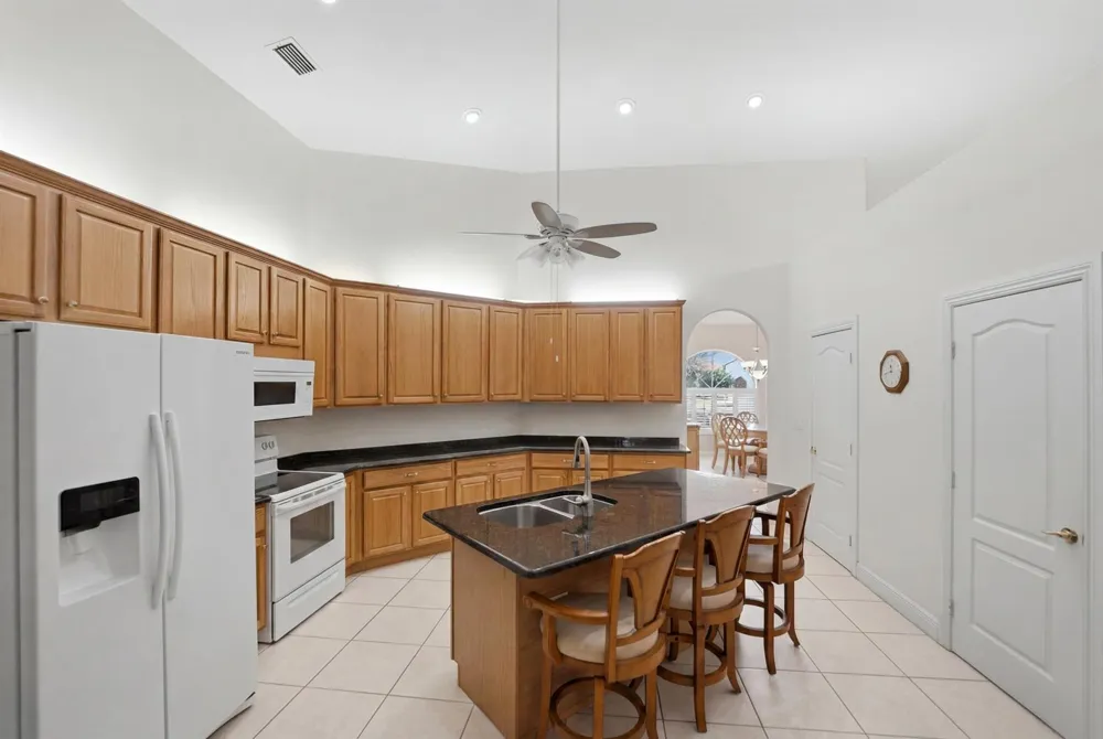 2305 Winding Creek Lane Fort Pierce, FL 34981
