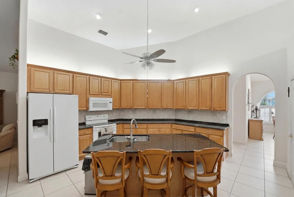 2305 Winding Creek Lane Fort Pierce, FL 34981