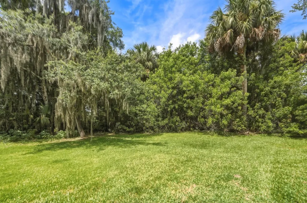 2305 Winding Creek Lane Fort Pierce, FL 34981