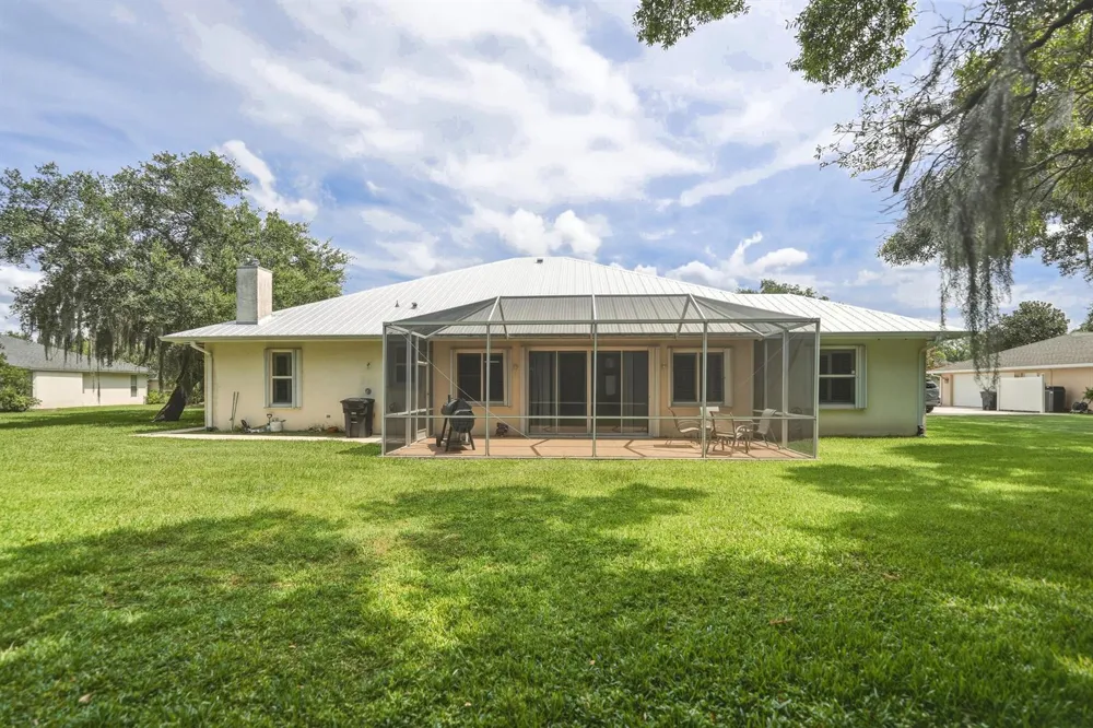 2305 Winding Creek Lane Fort Pierce, FL 34981
