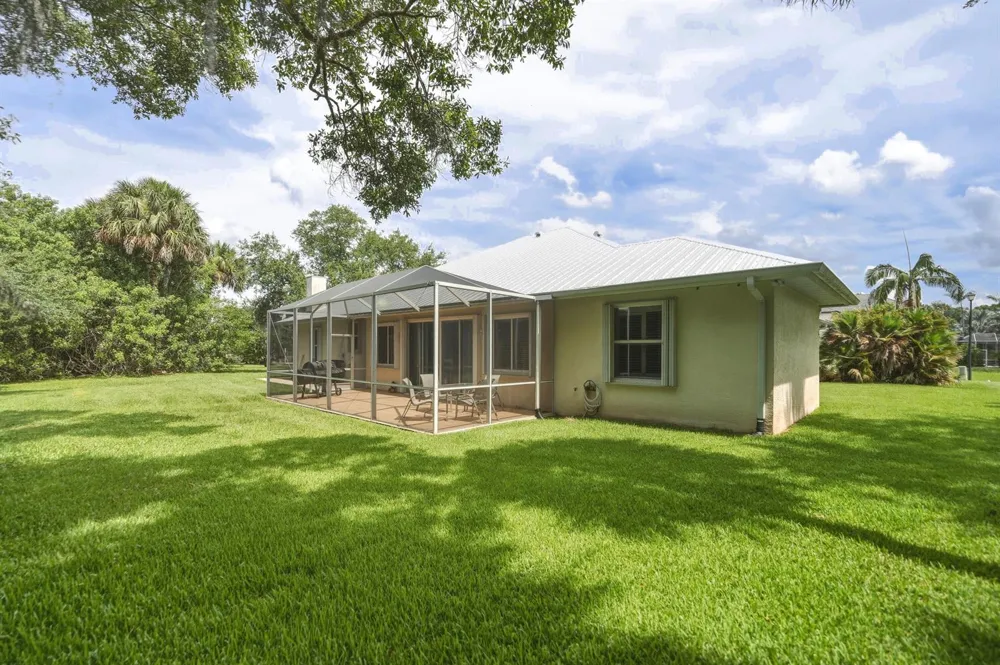 2305 Winding Creek Lane Fort Pierce, FL 34981