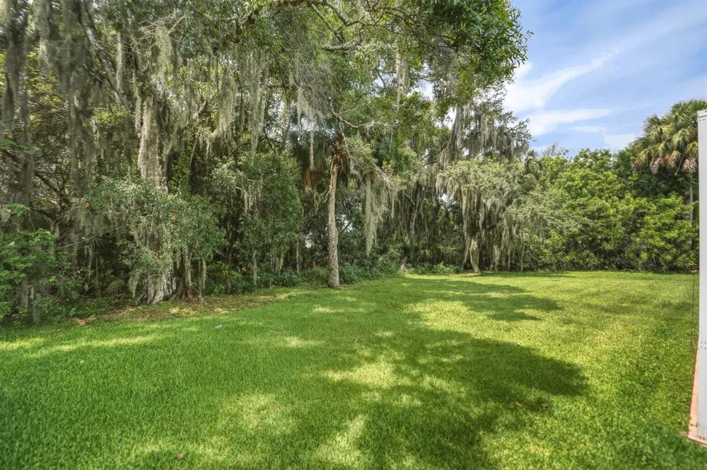 2305 Winding Creek Lane Fort Pierce, FL 34981