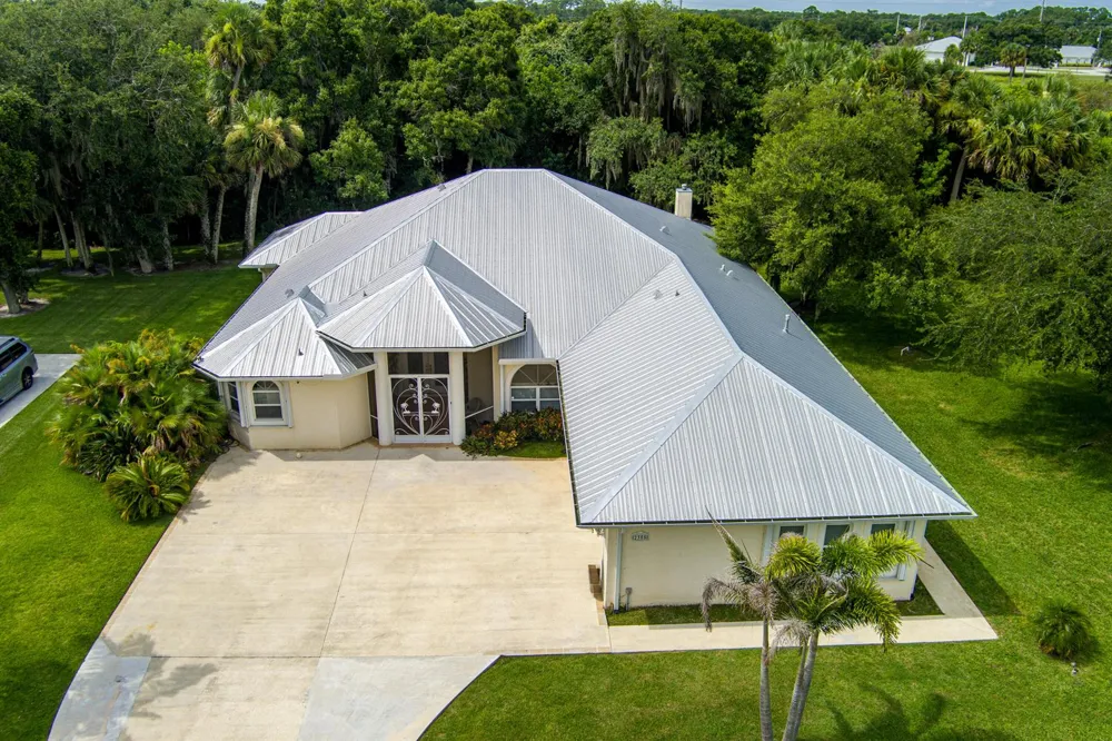 2305 Winding Creek Lane Fort Pierce, FL 34981
