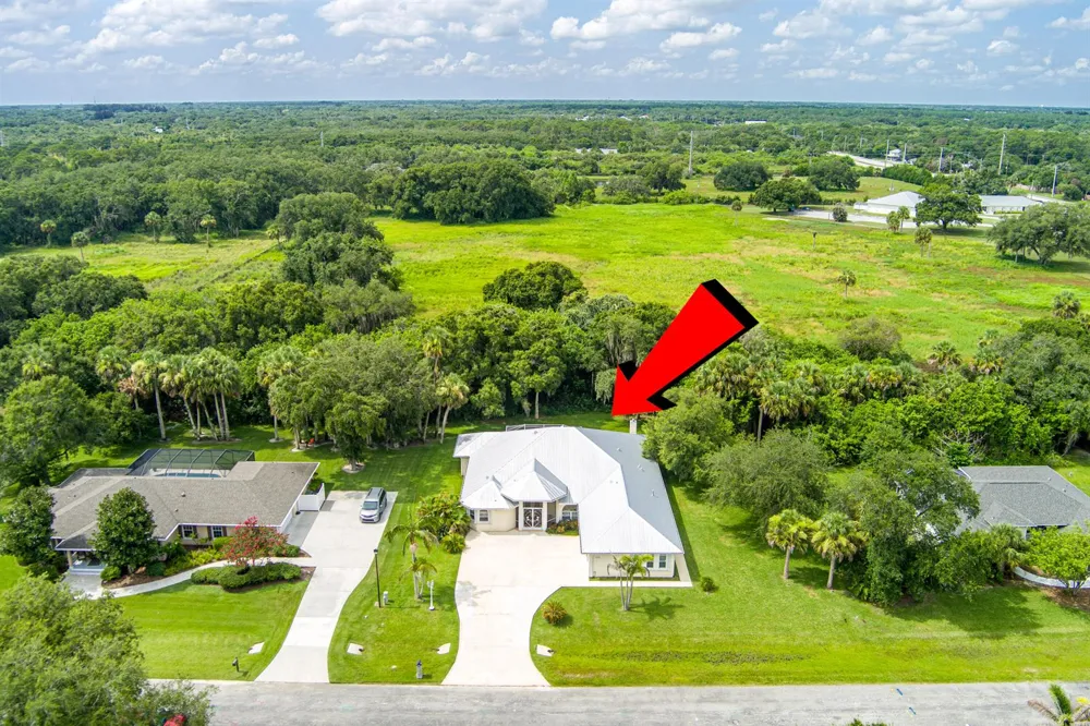 2305 Winding Creek Lane Fort Pierce, FL 34981