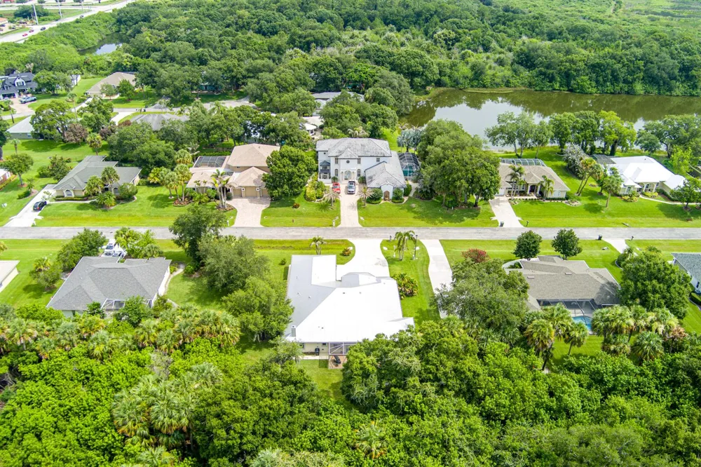 2305 Winding Creek Lane Fort Pierce, FL 34981