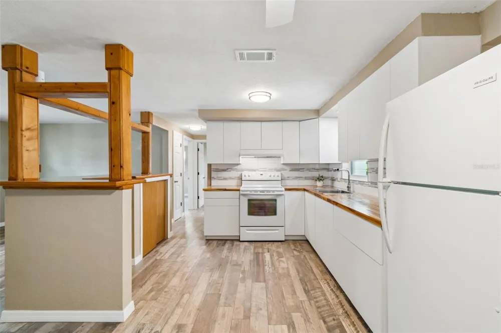 5046 FARLEY DRIVE Holiday, FL 34690