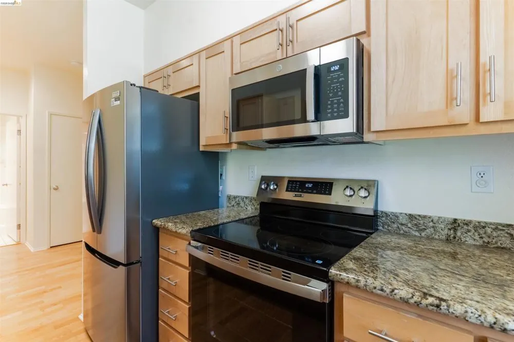 211 Bayside Ct Richmond, CA 94804