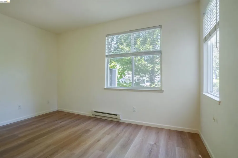211 Bayside Ct Richmond, CA 94804