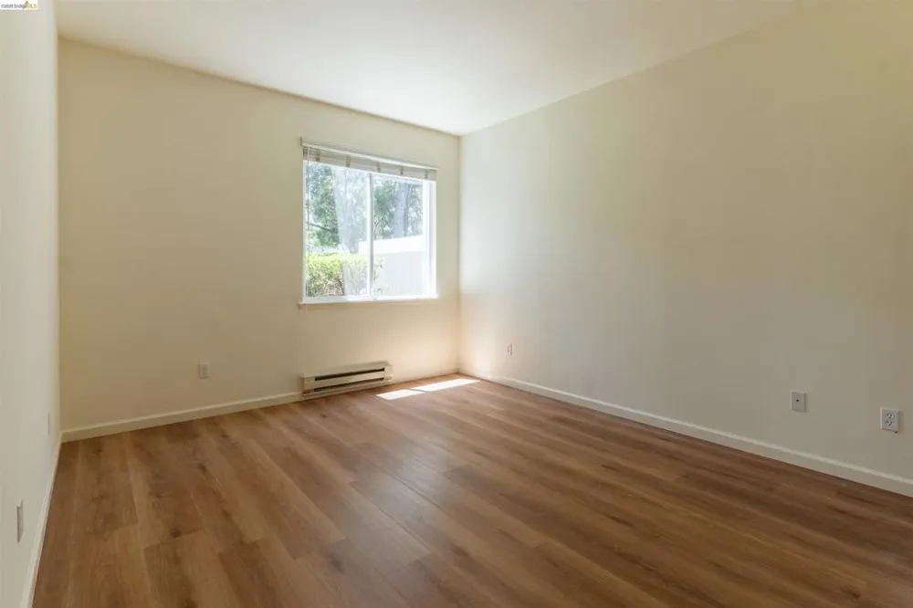 211 Bayside Ct Richmond, CA 94804