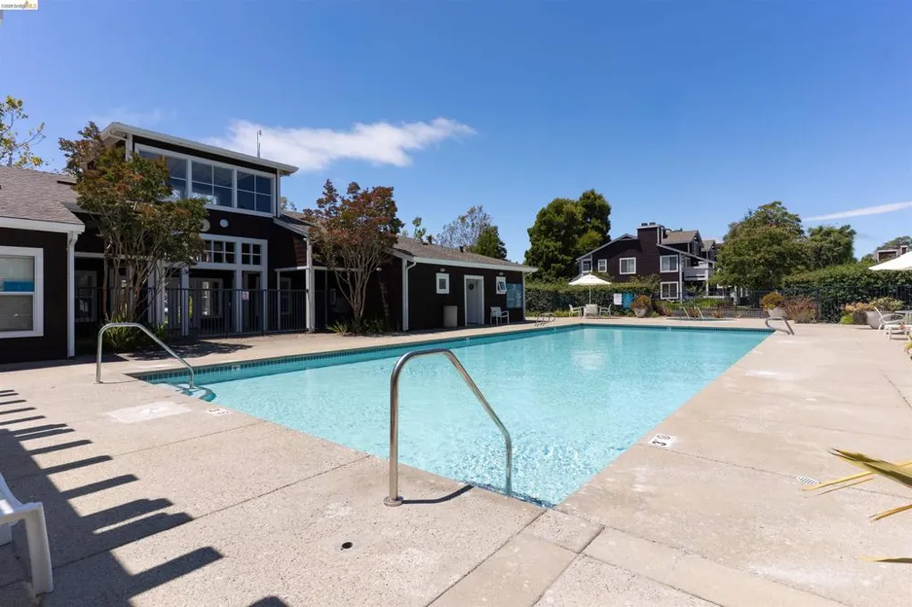 211 Bayside Ct Richmond, CA 94804