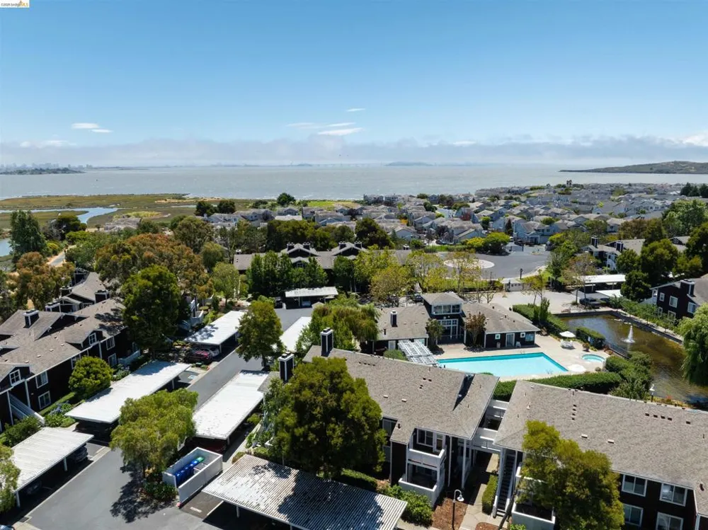211 Bayside Ct Richmond, CA 94804