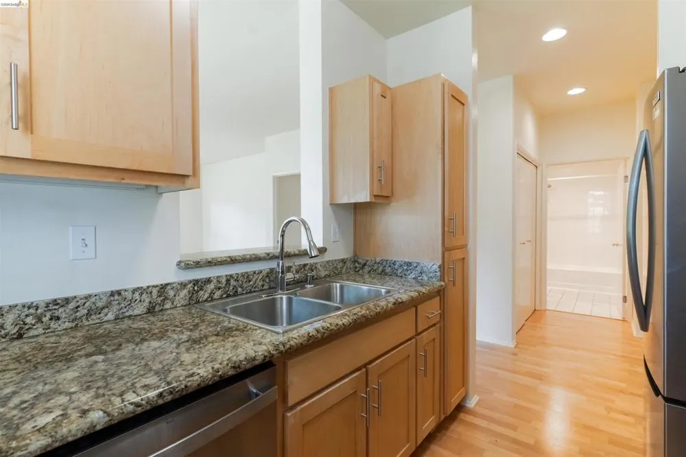 211 Bayside Ct Richmond, CA 94804