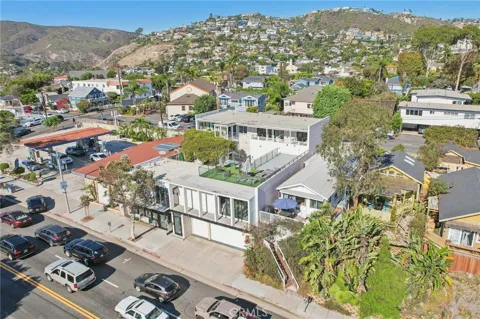 618 S Coast Highway