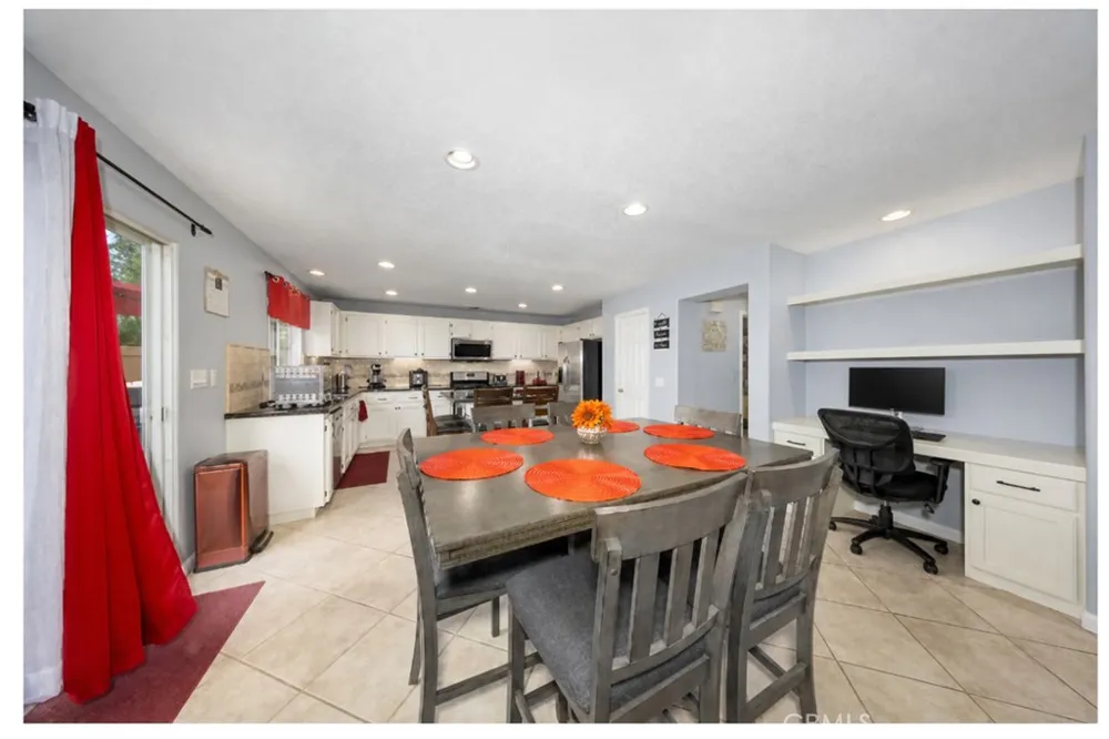 3370 Freeport Corona, CA 92881