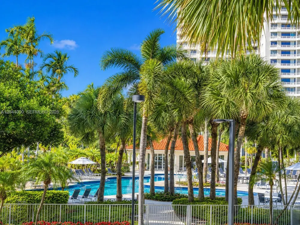 3300 NE 191st St #211 Aventura, FL 33180