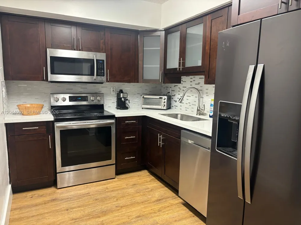 3300 NE 191st St #211 Aventura, FL 33180