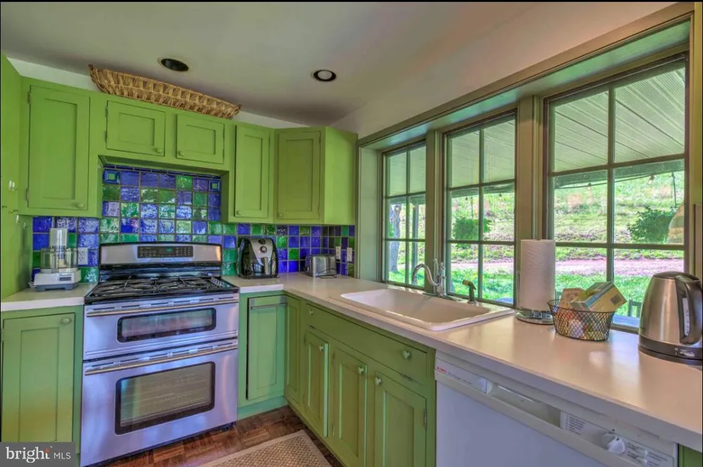 80 RED CLIFF ROAD #A Upper Black Eddy, PA 18972