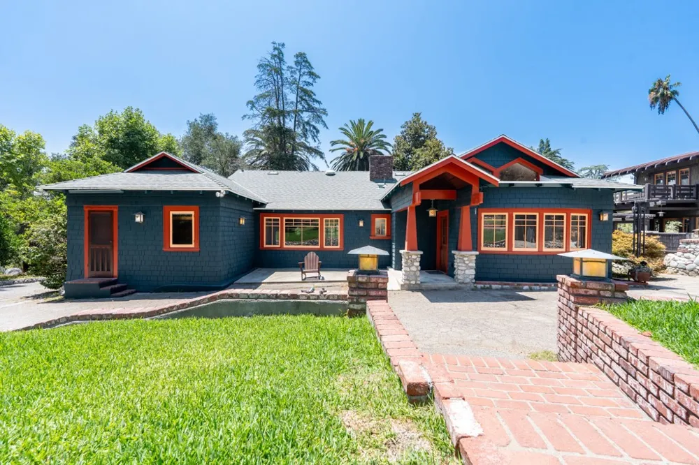89 E Alegria Sierra Madre, CA 91024