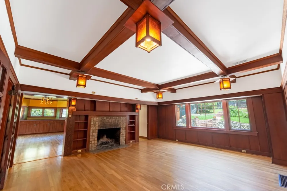 89 E Alegria Sierra Madre, CA 91024