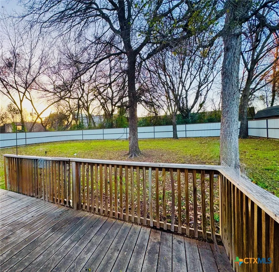 817 S Bell Street Hamilton, TX 76531