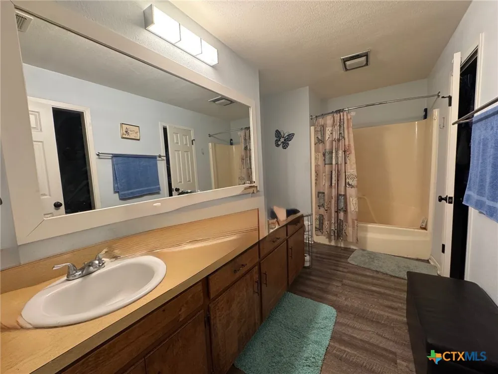 817 S Bell Street Hamilton, TX 76531